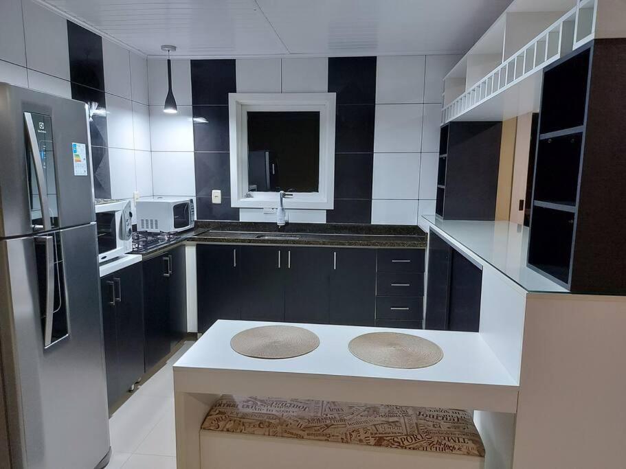 Apartamentos Temporada Vista Do Vale Грамаду Екстериор снимка