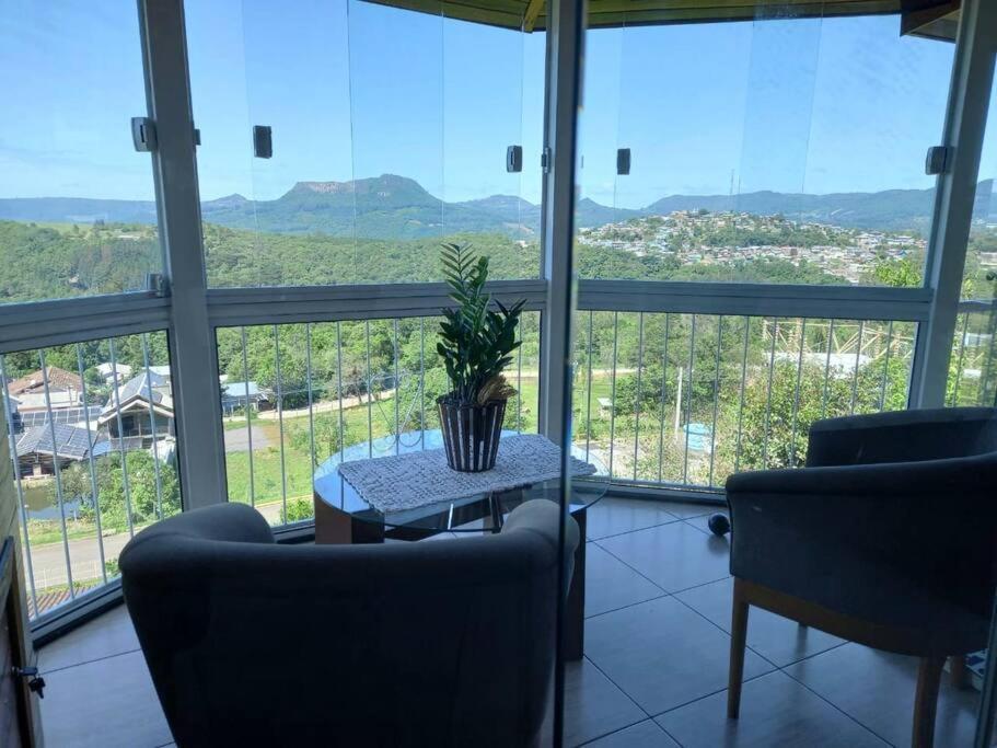 Apartamentos Temporada Vista Do Vale Грамаду Екстериор снимка